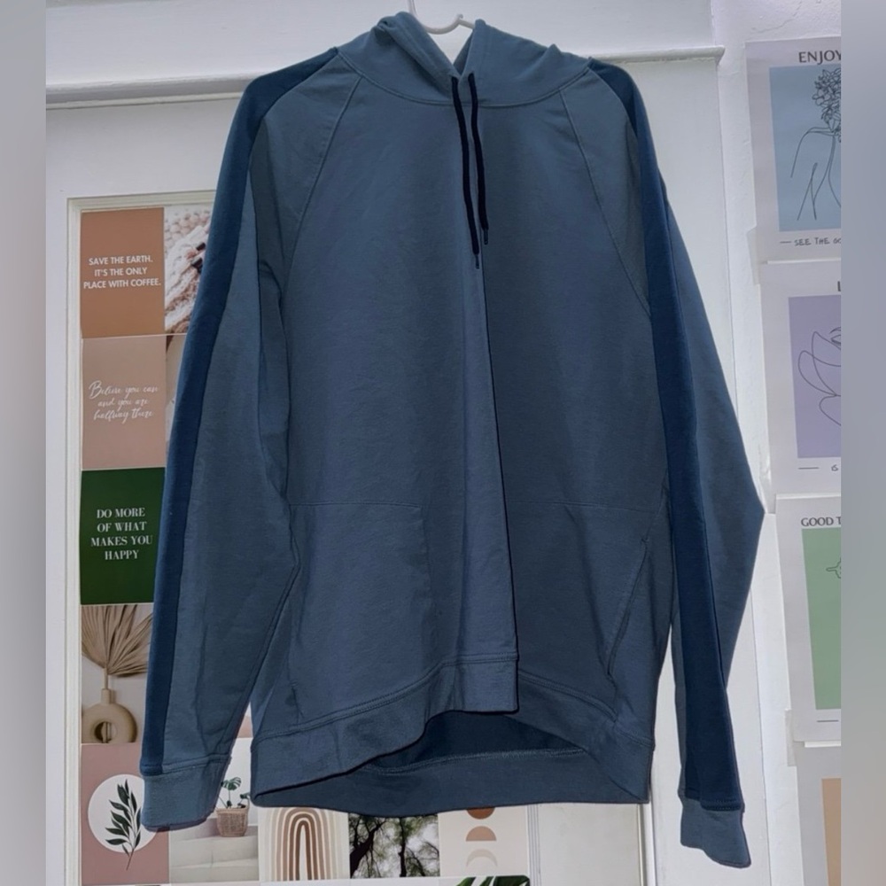 Berkeley & Jensen Pull Over Men’s Hoodie Blue